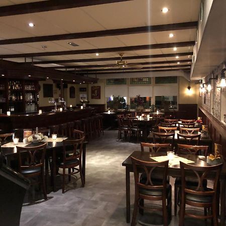 Hotel De Halve Maan Bovenkarspel Zewnętrze zdjęcie